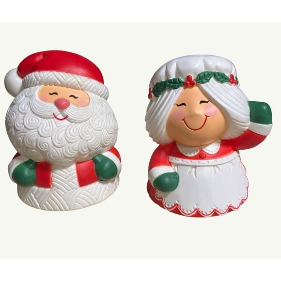 Hallmark Mr. & Mrs. Claus Salt & Pepper Collectible Plastic Shakers - Picture 1 of 9